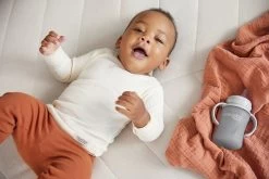 Straw Bottle Healthy Quiet Grey, Glas, 150 Ml -BabyTraum Deutschland Verkaufs-Shop everyday baby straw bottle healthy quiet grey glas 150 ml 4