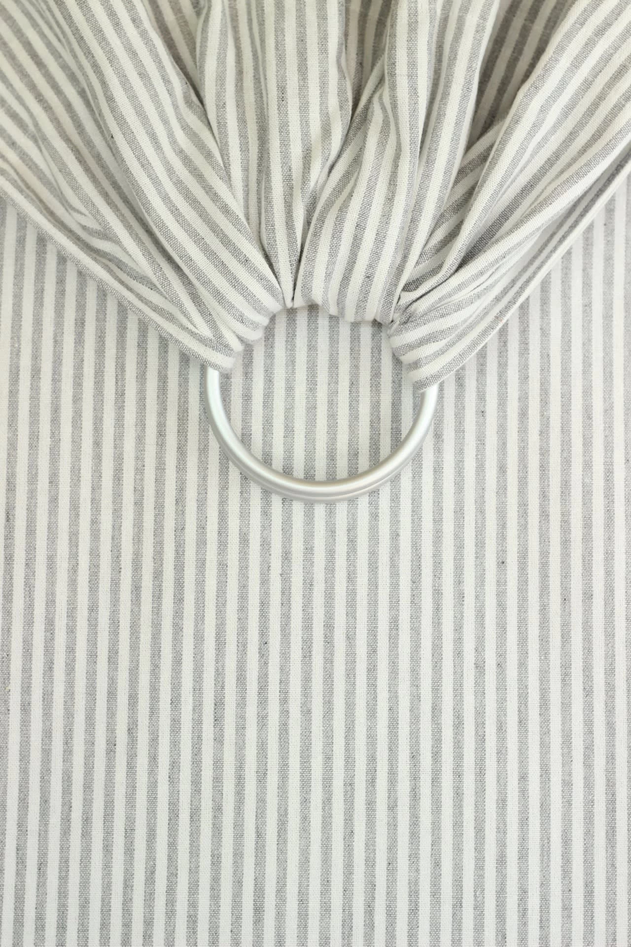 Ring Sling Tragetuch "DOVE" Hellgrau/ Naturweiß Gestreift Mit Silbernen Ringen 3 Ring Sling Tragetuch "DOVE" Hellgrau/ Naturweiß Gestreift Mit Silbernen Ringen – Bild 3