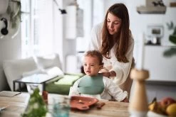 Jollein Baby Lätzchen Silikon, Ash Green -BabyTraum Deutschland Verkaufs-Shop jollein baby latzchen silikon ash green 2