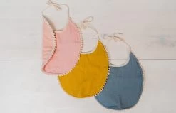 Lätzchen London Aus Musselin Stoff In Zartrosa -BabyTraum Deutschland Verkaufs-Shop kindsgut latzchen london aus musselin stoff in zartrosa 2