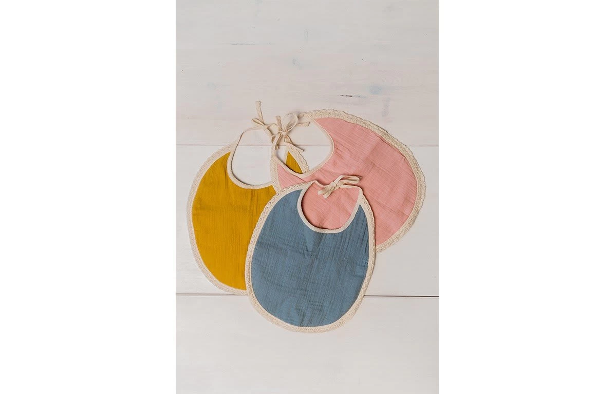 Lätzchen Paris Aus Musselin Stoff In Zartrosa 3 Lätzchen Paris Aus Musselin Stoff In Zartrosa – Bild 3