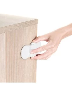 Reer 3er-Set: Schrank- Und Schubladensicherungen In Weiß -BabyTraum Deutschland Verkaufs-Shop reer 3er set schrank und schubladensicherungen in weiss 4